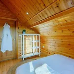 3 Bed In Oc-90427 Holiday home *