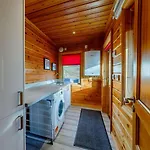 3 Bed In Oc-90427 *