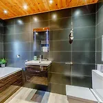 3 Bed In Oc-90427