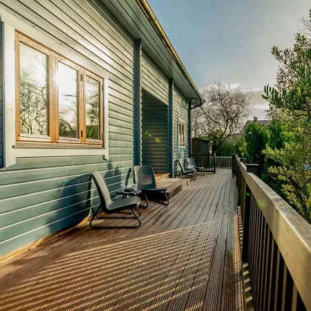 3 Bed In Oc-90427 Holiday home *